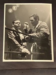 1942 Joe Louis, Buddy Baer Type 1 Boxfoto The Winner And Still Champion - Bild 1 von 2