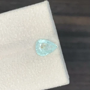 1,35 quilates - Turmalina Paraiba Azul Neón Natural -8,8x6,7 mm _ gema de pera - Imagen 1 de 7