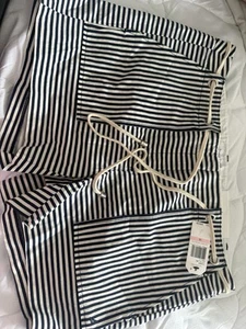 NWT Womens Nautica Shorts Sz 10 Blue White Striped Stretch 4” - Picture 1 of 5
