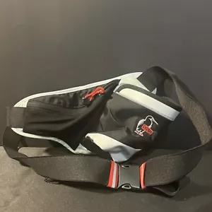 Chums Bandolera Bolso Mensajero Paquete Táctico Bolso Negro Botella Bolsa Correa Unisex - Imagen 1 de 4