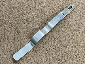 Clip de guardabarros trasero Whizzer original... - Imagen 1 de 3