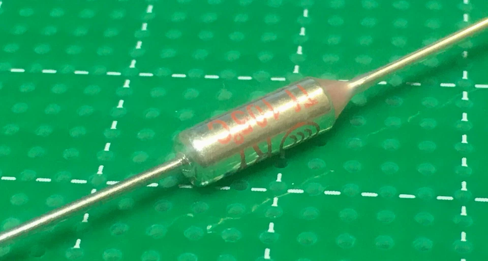 Fusibile termico 105 °C 10A 250V - Immagine 1 di 1