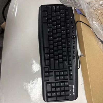 Microsoft Wired Keyboard 500 Model Number Rt 2300 - Image 1 of 4