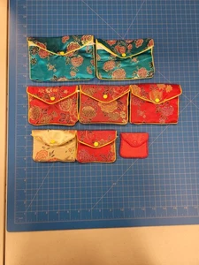 Lotto 8 portamonete floreali portamonete piccolo portamonete stampa floreale sfusa - Foto 1 di 4