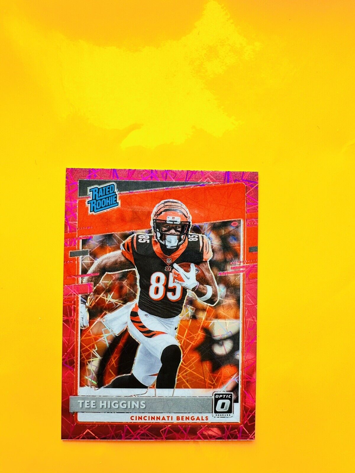 2020 Tee Higgins Donruss Optic Rated Rookie Pink Velocity 32/79 RC Bengals
