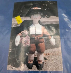 Vintage Soft Sculpture Pilgrim Thanksgiving Decoration Kit New in Package 1990 - Picture 1 of 6