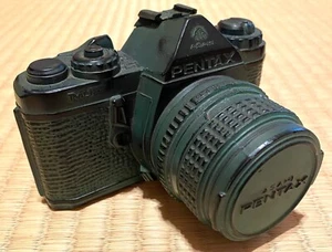 Rare metal bank Pentax ME SLR camera w/ Pentax 50mm f1.4 - Picture 1 of 7