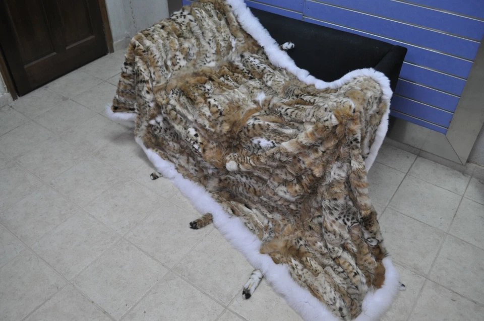 Luxury Lynx Fur Throw Lynx Blanket Bedspread With White Fox Outline And Tails - Image 1 of 4