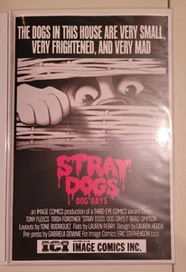 STRAY DOGS Dog Days fumetto #1 ~ CUSTODIA CESTINO poster film horror VARIANTE OMAGGIO! - Foto 1 di 4