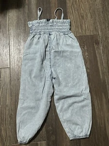 baby GAP acid Wash Romper Jumpsuit Girls Size 5 Summer Outfit Lightweight - Picture 1 of 4