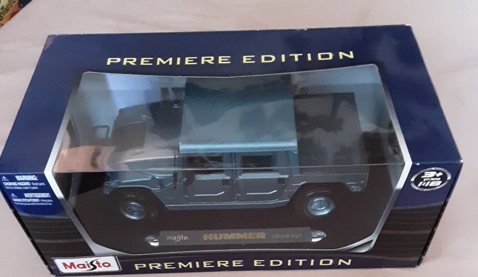 Maisto Special Edition 1:18 Hummer Hardtop  Die-Cast Model Car  1.18 Scale - Image 1 of 4