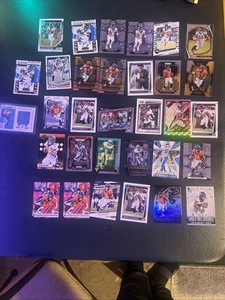 Lotto 32 carte Javonte Williams Denver Broncos Dallas Cowboys Patch Rookie - Foto 1 di 8