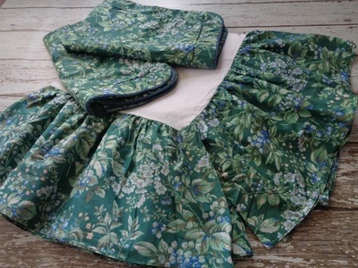 Juego de falda y fundas LAURA ASHLEY Bramble Berry talla king verde azul Foto 1 de 4