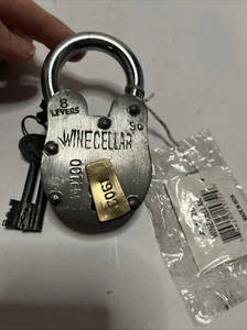 Wine Cellar Padlock With Two Skeleton Keys - Heavy Duty Wine Cellar 4.25" Lock - Picture 1 of 8