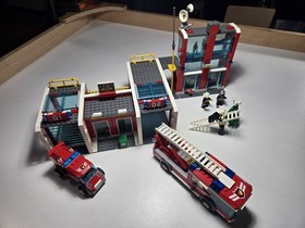LEGO CITY: Fire Station (7208)