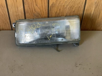 Conjunto de faros laterales del conductor Nissan Sentra 1988 ((R1-114)) Foto 1 de 4