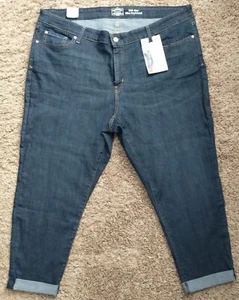 Women's LEVI'S SIGNATURE Midrise Slim Boyfriend 24 Stretch Cuffed Jeans - Picture 1 of 10