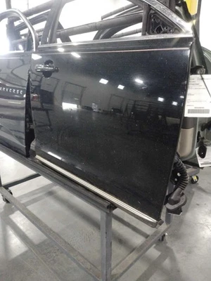 Used Front Right Door Assembly Front fits: 2012 Lincoln Mks electric R. w/lower - Image 1 of 4