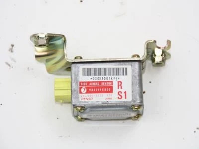 Sensor airbag derecho Subaru FORESTER 1 SF 98235FC020 DENSO 2523000530 10-1999 Foto 1 de 3