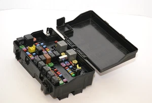 2021-2025 DODGE DURANGO INTEGRATED POWER CONTROL MODULE FUSE BOX TIPM OEM - Picture 1 of 5
