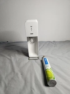 SodaStream Source Sparkling Water Maker Machine White With C02 Bottle SRA 001 - Picture 1 of 9