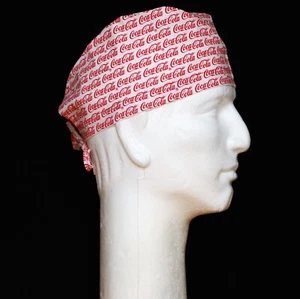 Cappello Scrub Coca Cola su Tema Bianco - Foto 1 di 1