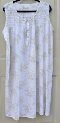 Classic Element Size Large (?) Nightgown Gown 100 % Cotton Yellow & white - Image 1 of 3