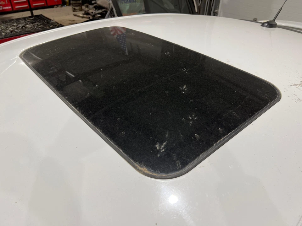 2013 - 2020 Ford Fusion Sunroof Glass (Glass Only) - Image 1 of 1