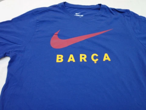NIKE FC Barcelona   Graphic Blue Barca Futbol Soccer T Shirt Size Large Cover