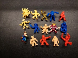 Lot of 15 Bandai 2002 Ultimate Muscle Men Kinnikuman Mini Figures - Picture 1 of 8