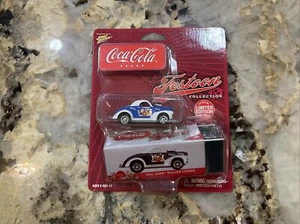 Johnny Lightning - Coca Cola Festoon Collection - 1941 Jeep Willys Coupe - Picture 1 of 1