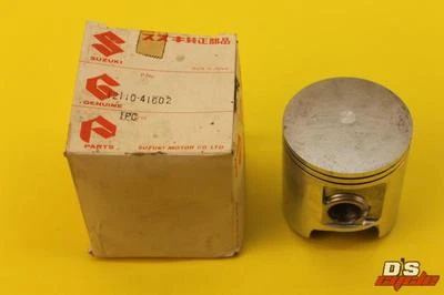 NOS OEM SUZUKI PE250 RM250 1977-79 Piston PN 12110-41602 - Image 1 of 4
