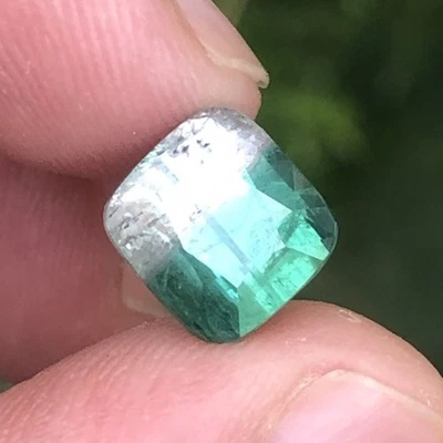 4.40Cts Beautiful Bicolor Tourmaline 8.79x8.30x7.60 - Image 1 of 4