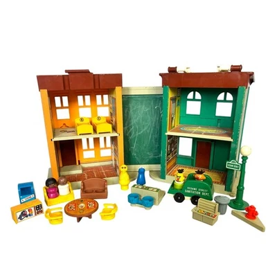 1970s Fisher Price Little People Sesame Street Play Family House & Accessories - Image 1 of 4