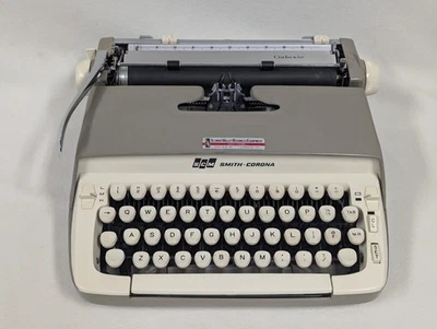 1959 Smith Corona Galaxie Dois Tons Apache Bronzeado Máquina de Escrever Roteiro Cursivo REPARADO - Imagem 1 de 4