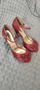 Steve Madden Red Mary Jane Pumps With Toe Ruffle Size 8.5 - Picture 1 of 10