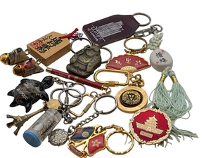 Lote De 13 Llaveros De Colección Surtidos Destino Local Novedad-Plástico Y Metal - Imagen 1 de 11