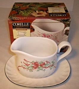 Corelle Coordinates Christmas: CALLAWAY HOLIDAY Ivy: Gravy Boat & Underplate,Box - Picture 1 of 5