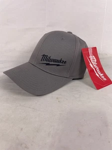 Cappello Berretto Uomo Milwaukee Tools Yupoong Grigio Flexfit Fitted Taglia Small Medium - Foto 1 di 5