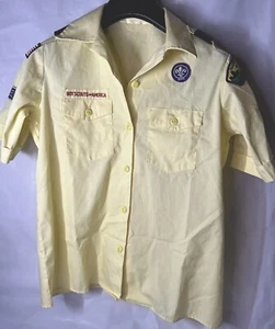 BSA Amarillo Cub Scout Camisa Juvenil Grande 14/16 con Insignias-CR-145 - Imagen 1 de 12