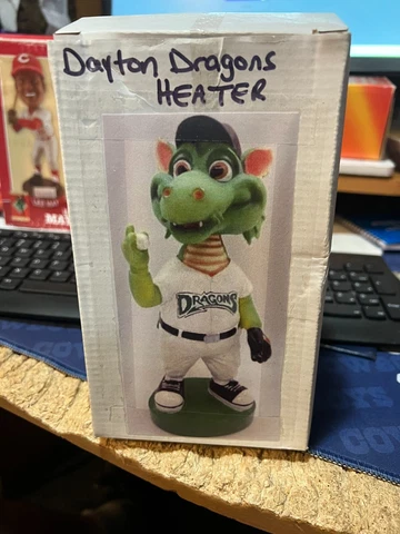 HEATER------DAYTON DRAGONS-------SEAON TICKET HOLDER BOBBLEHEAD Cover