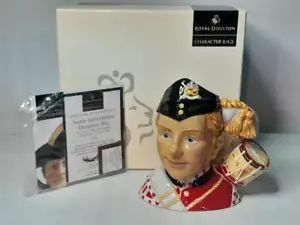 Jarra Royal Doulton North Staffordshire 2005 D7211 + certificado de autenticidad + caja - Imagen 1 de 10