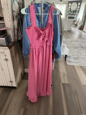 Платье женское Blu Pepper L розовое длинное без рукавов с оборками Airy Cottagecore - Изображение 1 из 4