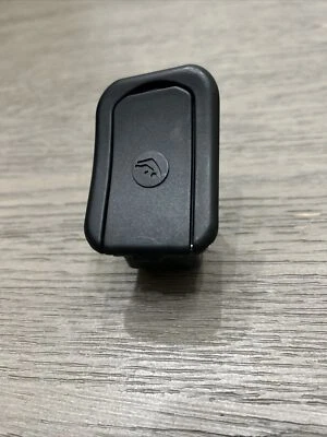 Mini Cooper S R50 R52 R53 2002-2008 asiento trasero Isofix cubierta derecha OEM 7043174 Foto 1 de 4