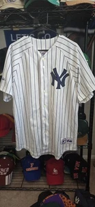 Maglia vintage Majestic New York Yankees gessato uomo taglia 22x30 1/2" USA - Foto 1 di 7