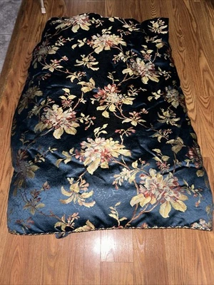 Croscill Queen Comforter  Jacquard Tapestry Navy/Gold Floral Braided Rope Detail - Image 1 of 4