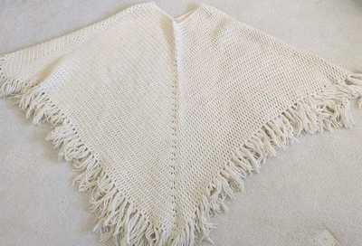 Poncho Vintage Feminino OS Bege Cabo Suéter Franja Crochê Malha de Mão 53x38 * - Imagem 1 de 4