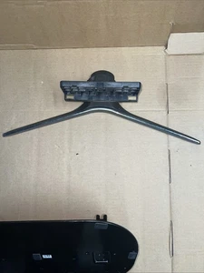 ORIGINAL TV STAND FOR 32” SAMSUNG UE32J5100AK UE32J5500AK UE32J4100AK +SCREWS. - Picture 1 of 3
