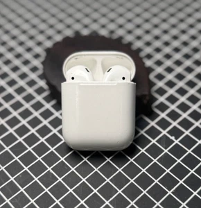 Apple AirPods 1st Gen with Charging Case A1722 A1602 - Picture 1 of 8
