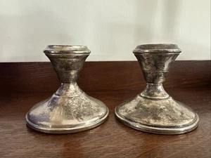 Coppia di antichi candelabri pesati in argento sterling, bellissimi! - Foto 1 di 9